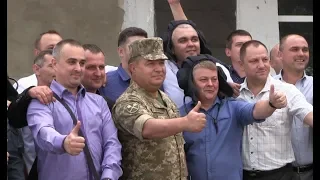 СТЕПАН ПОЛТОРАК: "ХАРКІВСЬКИЙ ІНСТИТУТ ТАНКОВИХ ВІЙСЬК ЗНАХОДИТЬСЯ НА ПЕРЕДОВІЙ НАВЧАННЯ..."