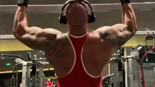 The rock pull ups💪🤟