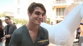 RJ Mitte - Breaking Bad Changed My Life - Pre Series Finale Interview