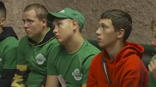 Юные вологжане обучаются строевой подготовке и знакомятся со службой в армии
