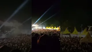 menggemparkan kota Ruteng.🔥🔥...konser berapi api muka rakat Di Ruteng🔥😱