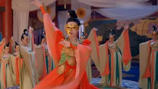 Movie: A newly appointed concubine performs a dance that amazes everyone and enthralls the emperor!