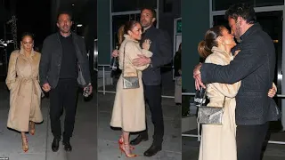 Jennifer Lopez ❤❤ Ben Affleck pack on the PDA during Beverly Hills date night!
