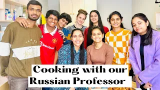 Our Russian Professor cooking Pancakes with us👩🏻‍🍳🍽️🥞| Her reaction on eating Kanda bhaji🧅😰😂