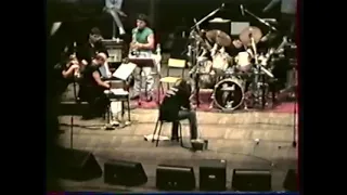 Johnny en répétition au théâtre de Longjumeau (29.08.1990)