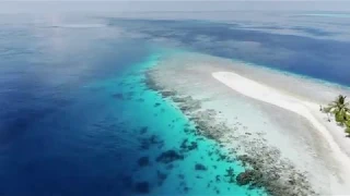 Maldives , Мальдивы атолл Вааву , остров  Thinadhoo