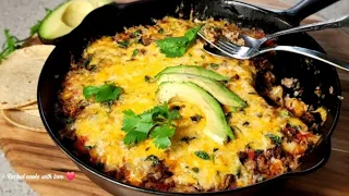 Cheesy Beef and Rice Skillet // One Pan Dish Step by Step ❤️