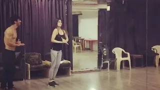 Sushant singh rajput / kriti sanon practicing dance for main tera boyfriend song in RAABTA MOVIE