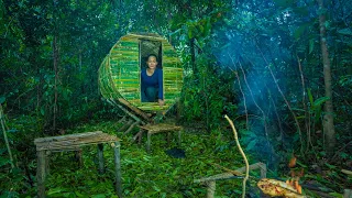 Girl Living Off Grid, Build a New Bamboo Home To Live in the Wild