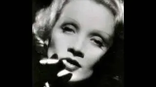 Marlene Dietrich, Most Sensual Smoker.
