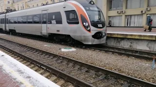 Швидкісний поїзд HRCS2-003 з поїздом №723 сполученням Харків-Київ