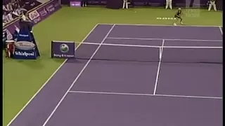 Caroline Wozniacki cramping and full body twitch (Doha 2009)