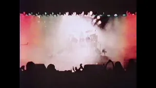 Queen - We Will Rock You {Fast} (Live in Munich, 1979) - [16mm Film Bits]