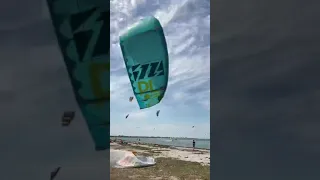 Безопасный запуск кайта на берегу с краю ветрового окна! ⛱💨🏄🏻‍♂️✌️👌🙌