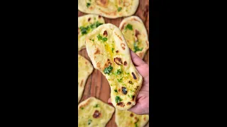 How to Make Garlic Naan