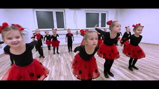 Rasos Langės šokių studija, vadovė Edita Aganinienė - šokis ,,Boružiukai"