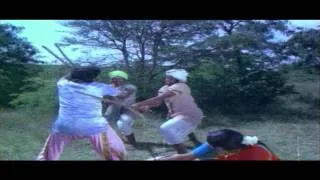 Bhakta Siriyala | Bad Guys Beating Siriyal For Money Action Scene | Lokesh, Aarathi