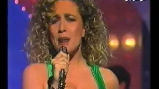 OLE OLE MARTA SANCHEZ  SECRETOS LA BAMBOLA ENTRE AMIGOS.avi