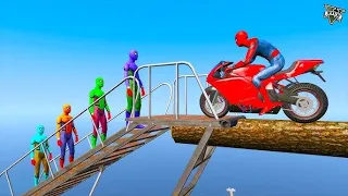 Superheroes on Bike Drive Water Slides MEGALODON pit GTA 5 -دفع المياه الشرائح ميغالودون