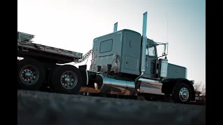 Peterbilt 389