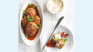 bocconcini-stuffed meatballs with tomato sauce | donna hay