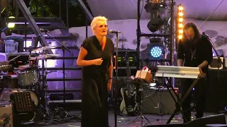 Eva Dahlgren - Ängeln i rummet - Västerviks Visfestival 2017