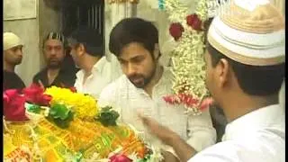 Emraan Hashmi Visits Mahim Dargah