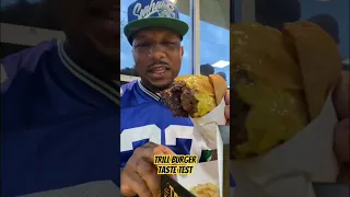 #trillburgers #foodie #tastetest #taste #foodlover #foodvlog #burgers #bunb #ugk #reactionvideo #eat