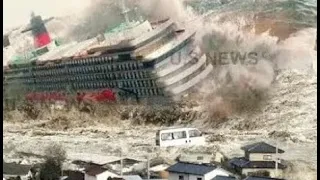 Crazy Footage  🔴  Large Cruise Ships Overcome Monster Waves In Storm & Powerful Glacier Calving