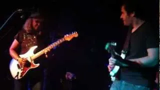 Debbie Davies & Dave Gross swap Albert Collins riffs in New Haven