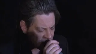 Benjamin Biolay reprend "Je suis venu te dire que je m'en vais"