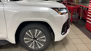 2022 Lexus LX600 first look exterior detail