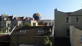 Hot air balloon - unplanned descent in Bristol