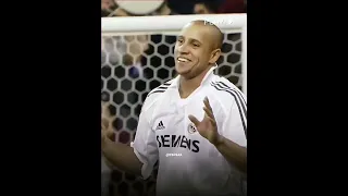 Roberto Carlos steals David Beckham’s free kick 😂😂
