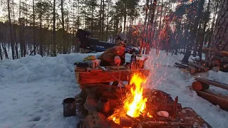 НОЧЁВКА В ХИЖИНЕ ИЗ ТЕНТА. ПОЙМАЛ ЩУКУ НА САМОЛОВКУ. ХОРОШАЯ РЫБАЛКА. ПОКИДАЮ ТАЁЖНЫЙ БАЛАГАН