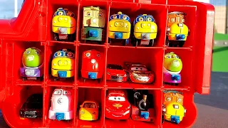 Chuggington Carry Case and Chuggington Trains – Launching trains down the hill – Slow Motion