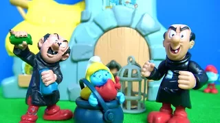 Gargamel Şatosunda Şirineyi elmayla kandırıp kazana atıyor Şirine kafeste Şirin Ana Kayıp köy Heidi