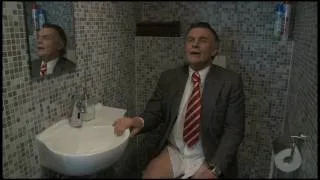 Dirk Scheringa op het toilet