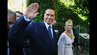 Berlusconi, une vie en images