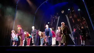 Charlie and the chocolate factory @liverpoolempire bows 23-11-2023