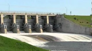 Time lapse opening of the Big Bend Dam Spillway | SDPB