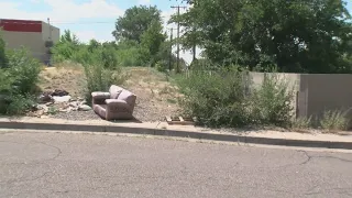 Good Samaritan hops wall, helps injured officer to safety after shooting