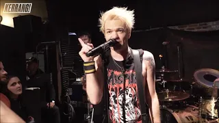 Sum 41 - Summer (Live At Tiny Dive Bar Show @ New York, USA)