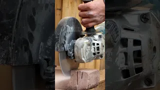 A comparison of Makitas 230mm, Bosch 180mm and DeWalts 125mm Grinders