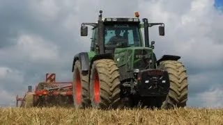 Fendt Favorit 926 Vario + Horsch Terrano 5 FX