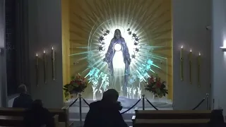 5 Min Eucharistic Adoration with Mary