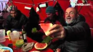 El Conquistador del Aconcagua - Cenando con el equipo