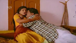 Village People Disturbs Gowda Romance With Women | Comedy Scene | Solillada Saradara Kannada Movie
