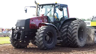 Different Volvo BM & Valmet Tractor on duty in front of the sled | Tractor Pulling DK