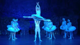 Swan Lake - White Swan (Nina Kaptsova - Artem Ovcharenko)